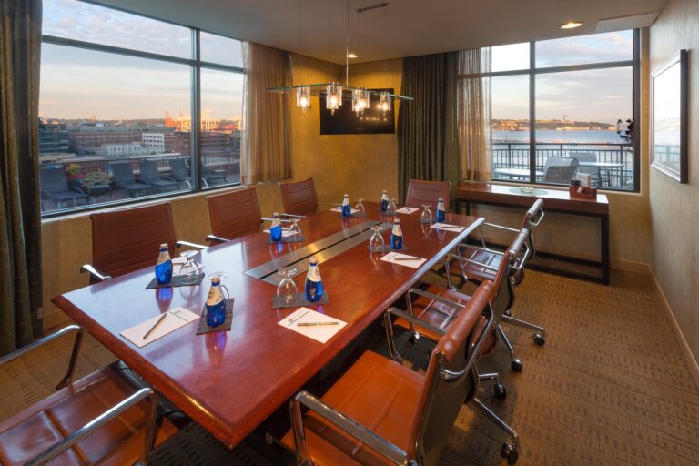 The Executive Boardroom at Silver Cloud Hotel Seattle - Stadium.